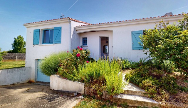 Villa Good Vibes - Bikes available, large fenced-in garden
