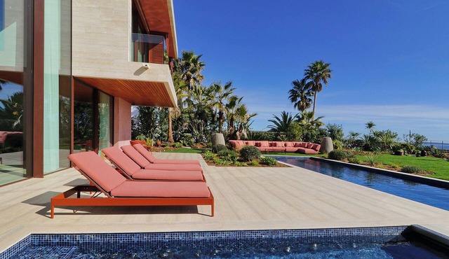 Villa Le Ponant — Above the Sea Retreat | Luxury Riviera Villa with Yacht Access