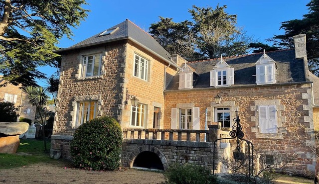 Villa 'Magnifique À 80m Des Plages' with Private Terrace, Private Garden and Wi-Fi
