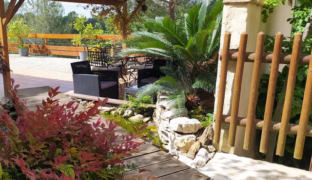 Villa with pool in quiet location near Cagnes sur mer