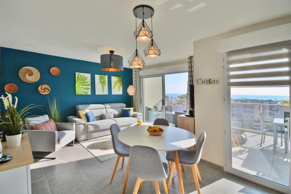 Bastide Giraud Apartment | Superb sea view apartment in Villeneuve-Loubet