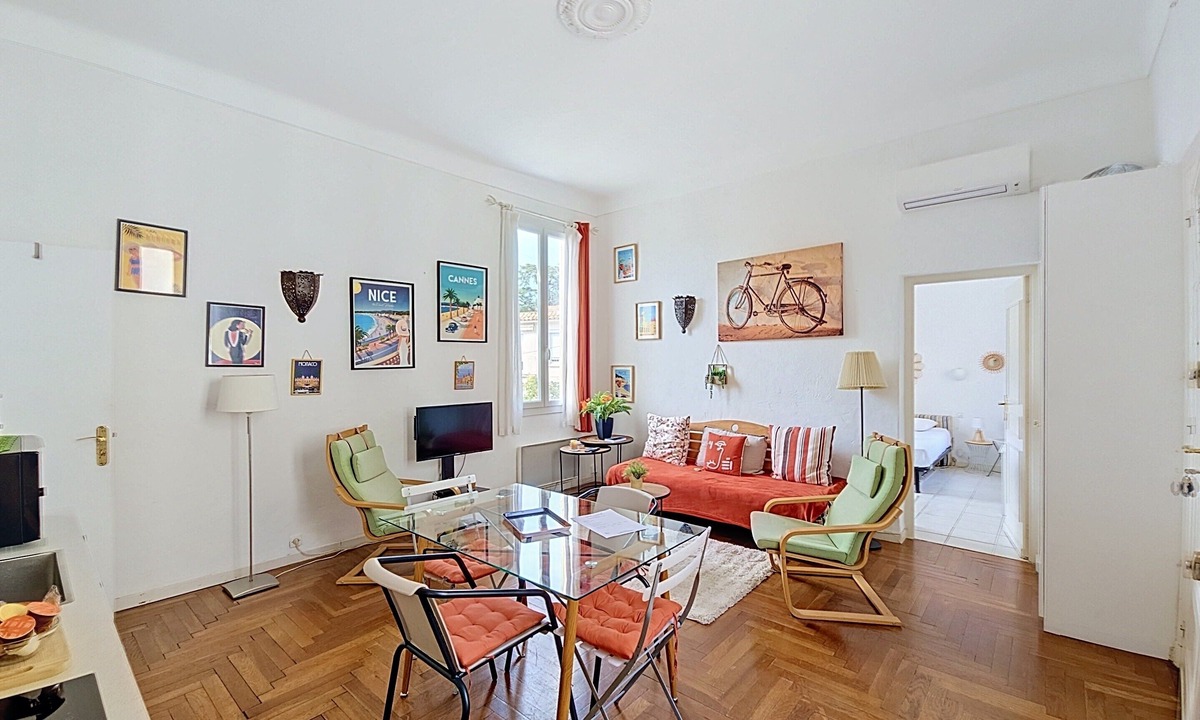 Carnot Apartment | HENRI CAMILLE REAL ESTATE - Florida 2 - 2 bedrooms close center