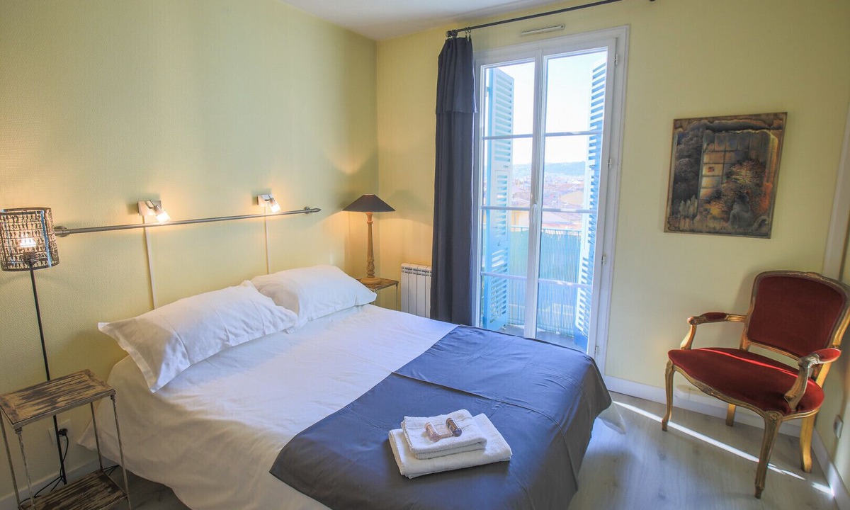 Old Town Apartment | COLLINE DU CHATEAU AP4077 by RIVIERA HOLIDAY HOMES