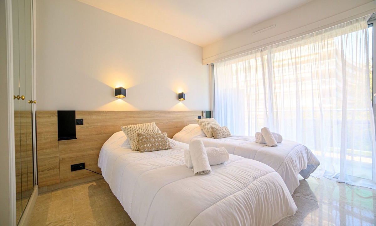 Cannes Apartment | Apartment in Cannes with 2 bedrooms sleeps 6