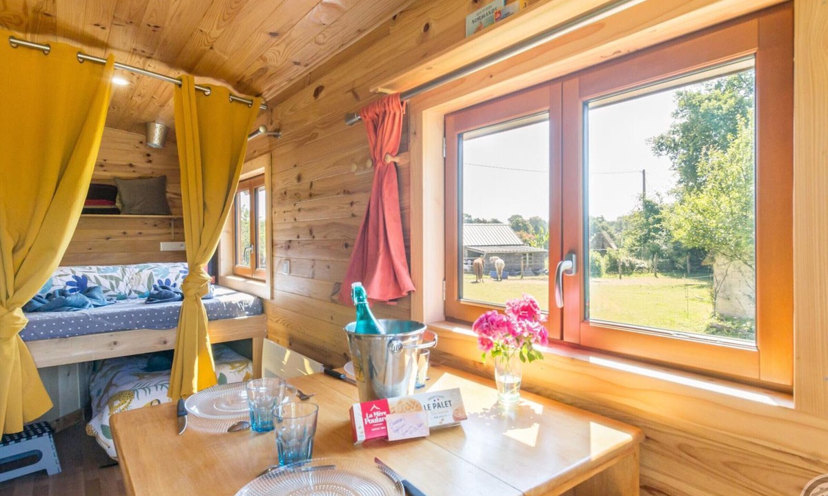 La Chapelle-Cecelin Apartment | Charming caravan near equestrian center, perfect for unwinding