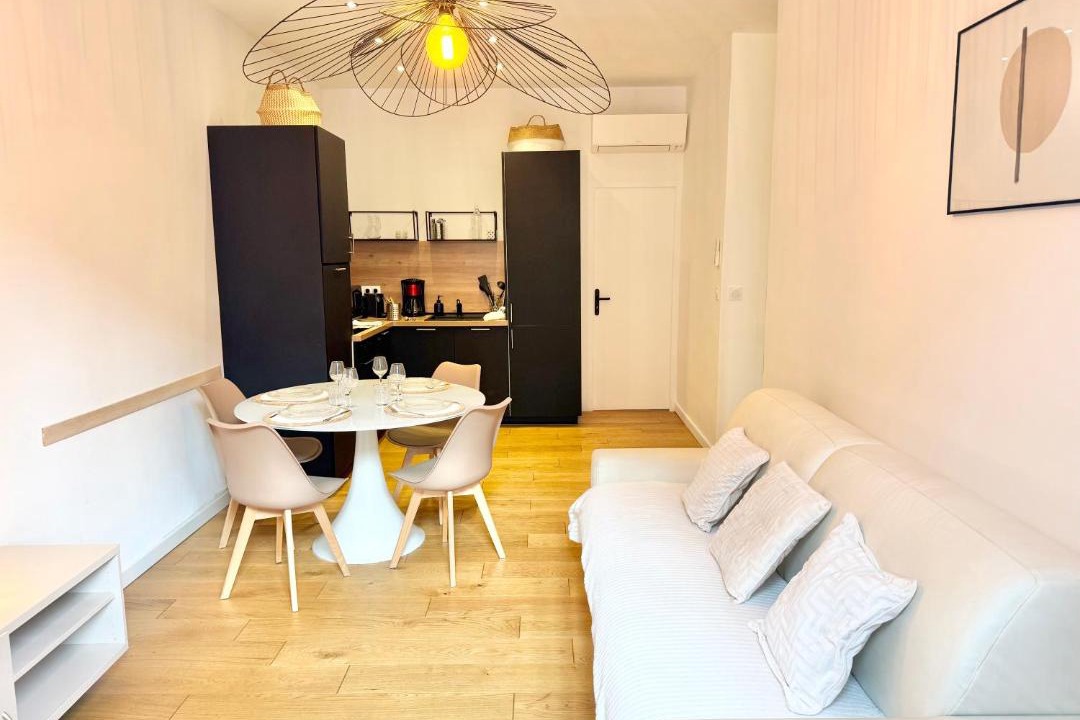 Prado - Republique Apartment | Le Palme d'Or, 3 pièces - impasse privée - 7 pers