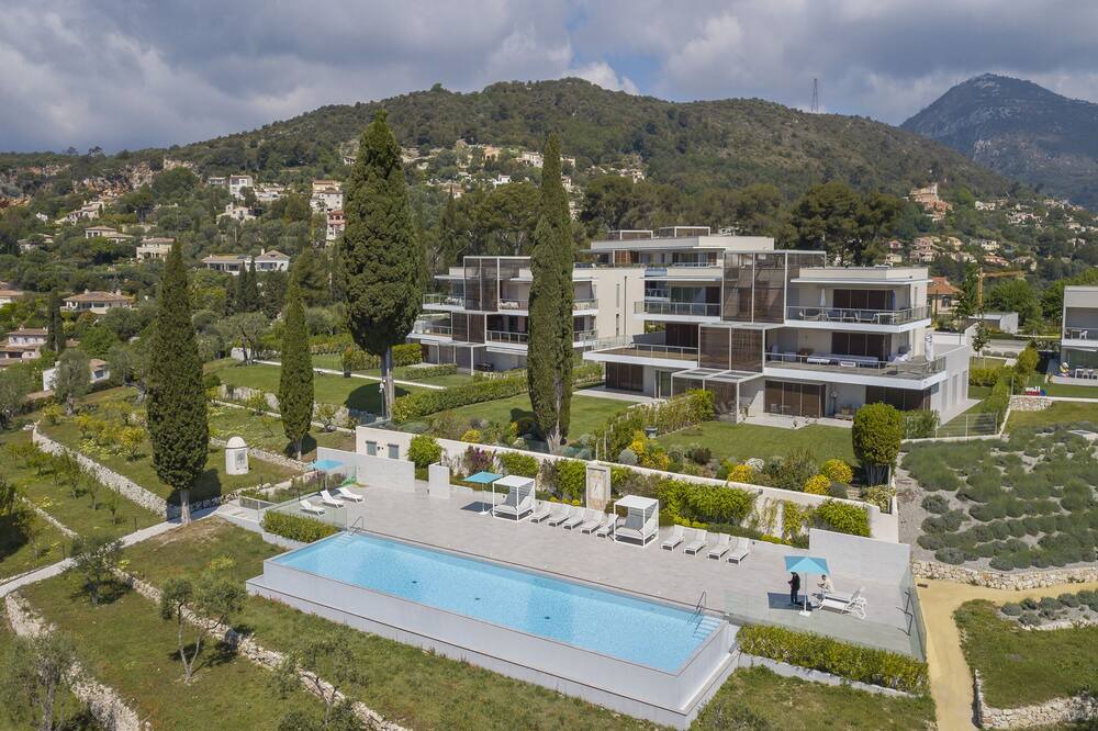 Photo of Outdoor in Gairaut
