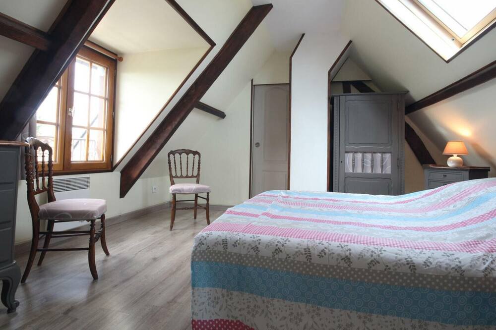 Photo of Bedroom in Osmoy-Saint-Valery