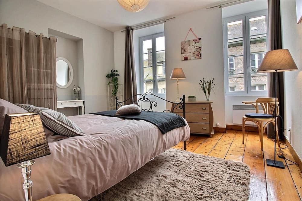 Photo of Bedroom in Lamballe