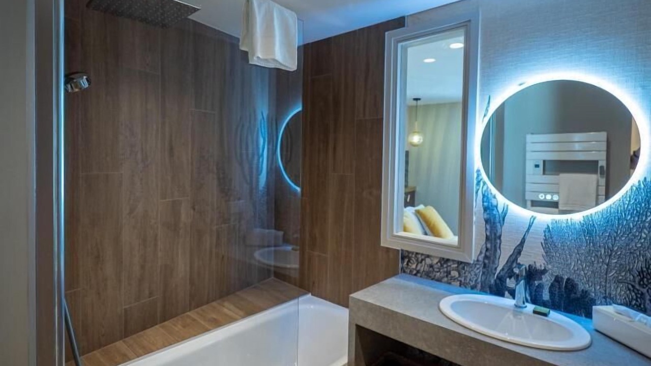 Photo of Bathroom in Groix