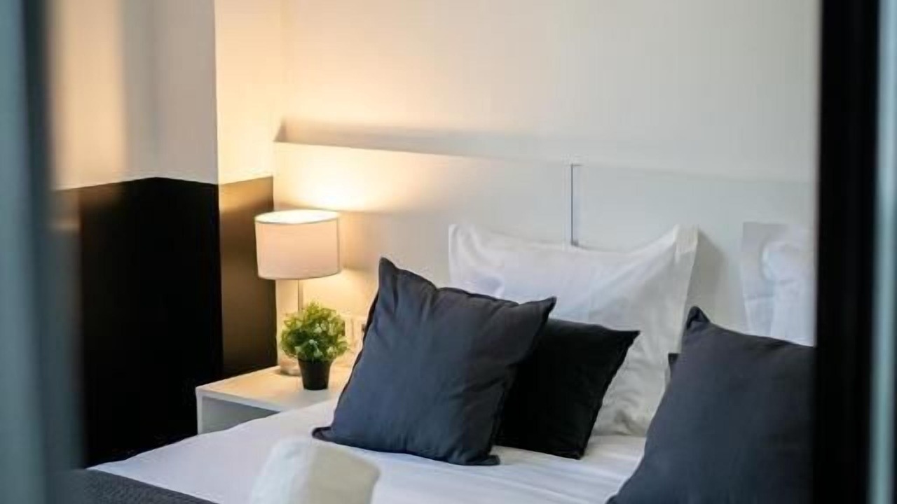 Photo of Bedroom in California - Pezou