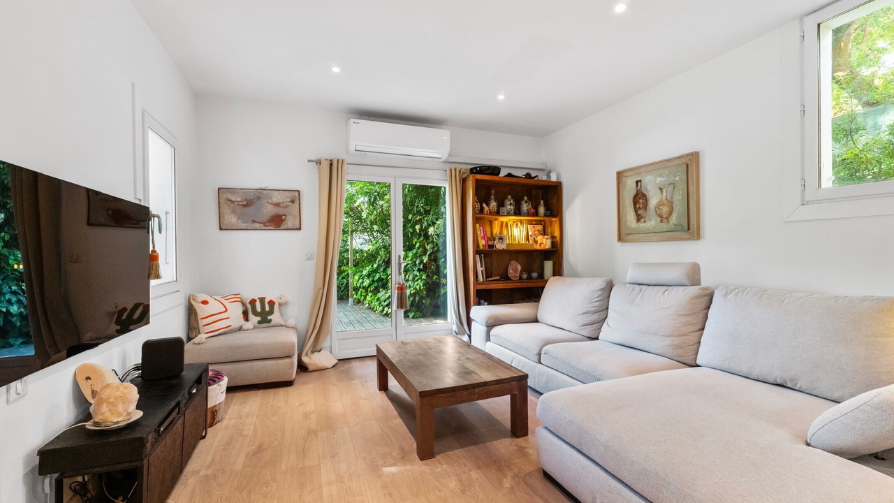Photo of Livingroom in Les Maillans