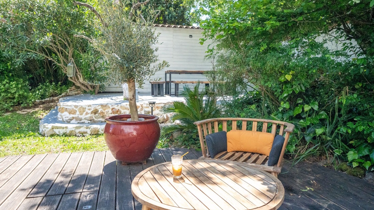 Photo of Patio Balcony in Les Maillans