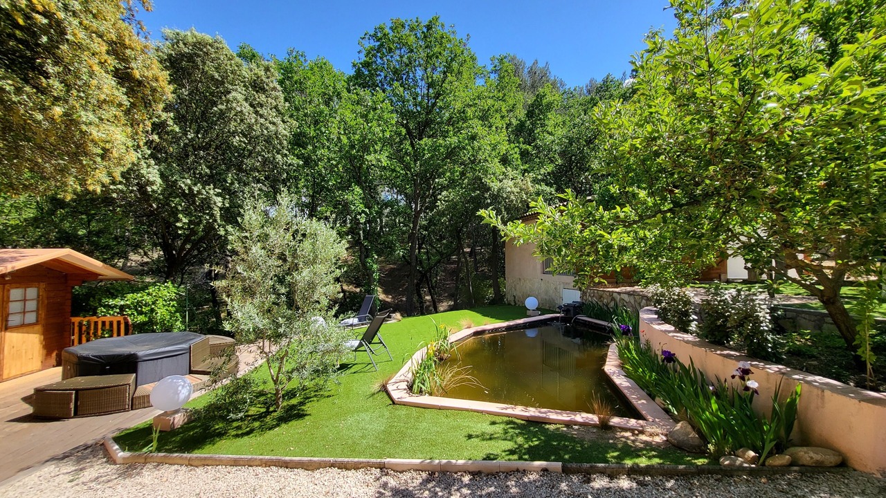 Photo of Outdoor in Saint-Esteve-Janson