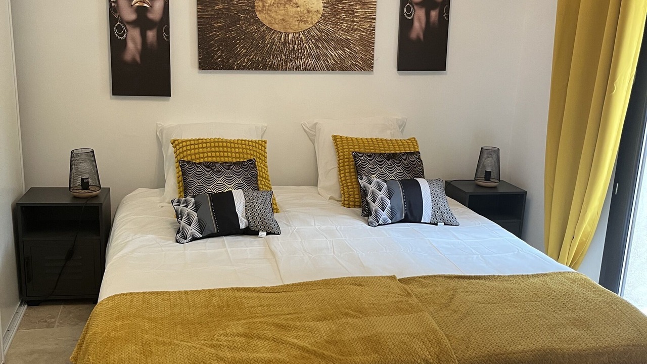 Photo of Bedroom in Faucon