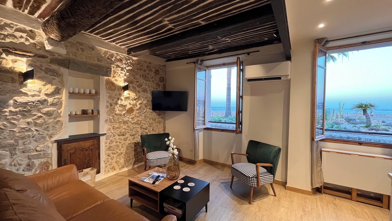 Photo of Livingroom in Antibes Old Town