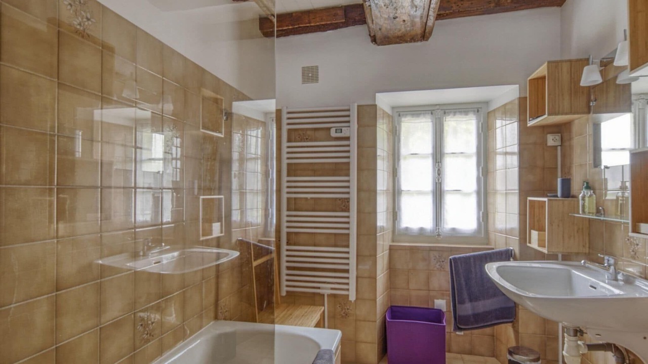 Photo of Bathroom in Aignerville
