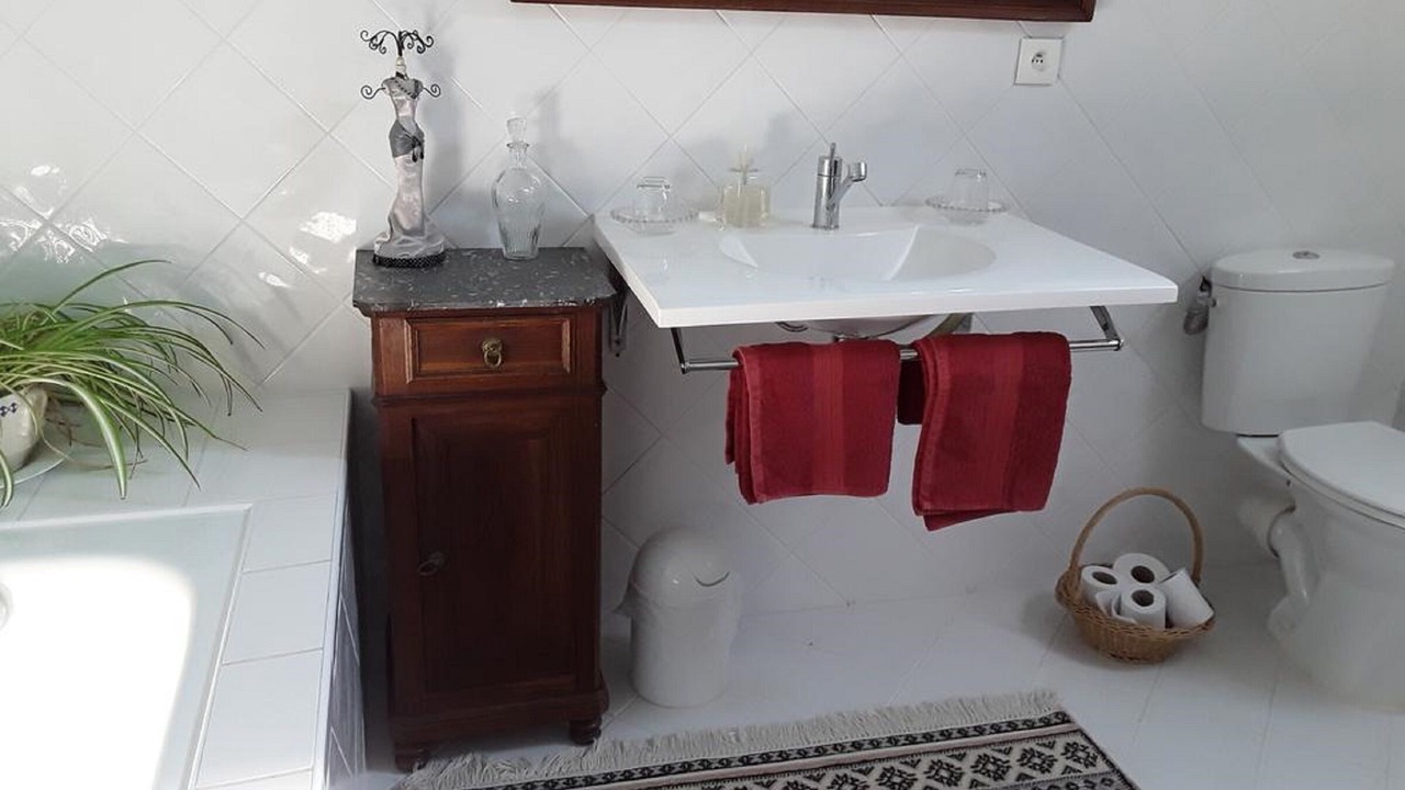 Photo of Bathroom in Tour-en-Sologne