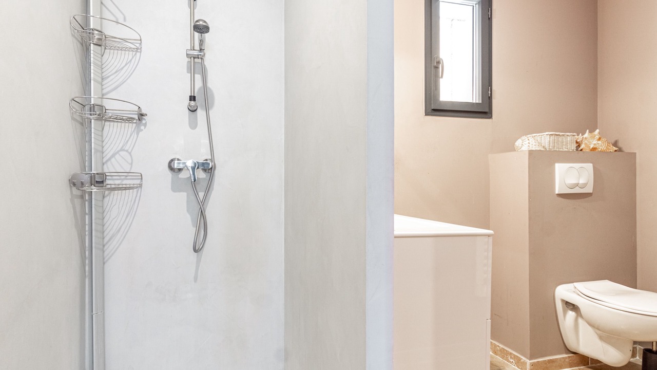 Photo of Bathroom in L'Isle-sur-la-Sorgue