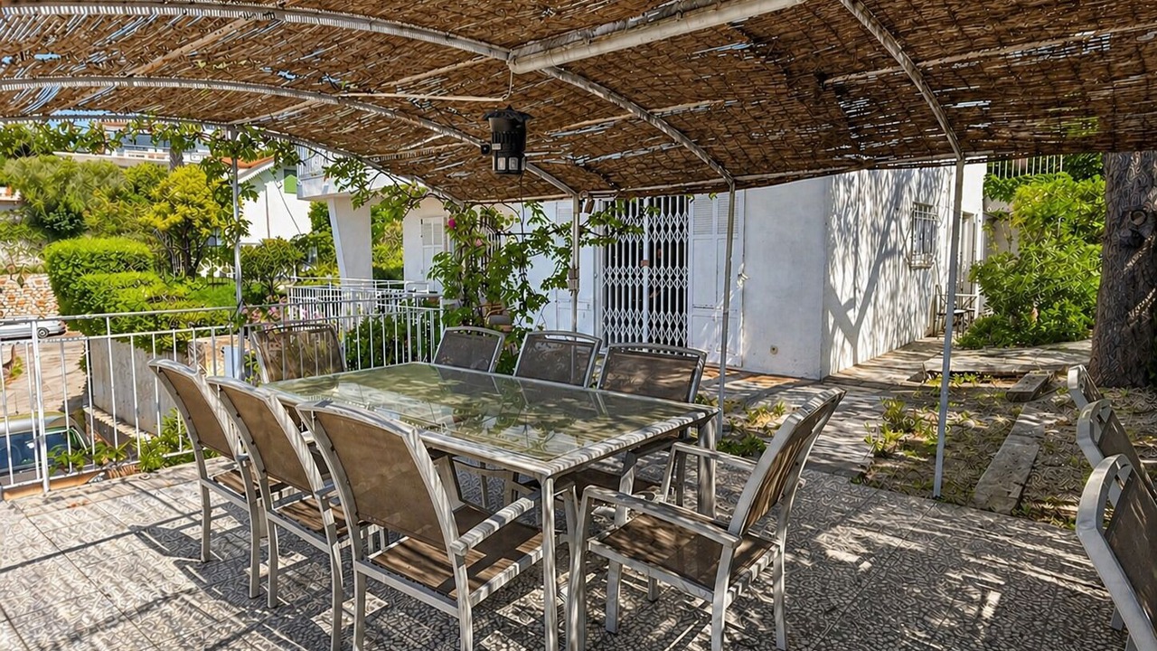 Photo of Outdoor in La Croix des Gardes