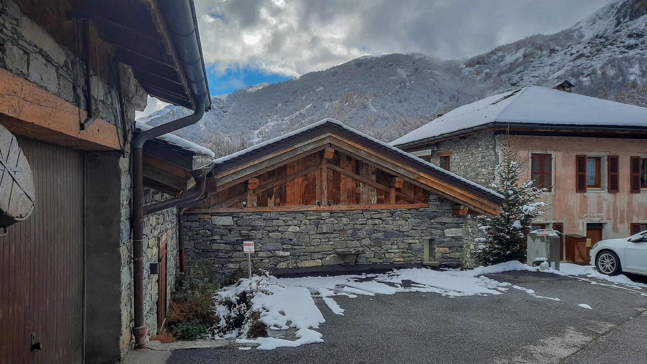 Photo of Outdoor in Saint-Marcel