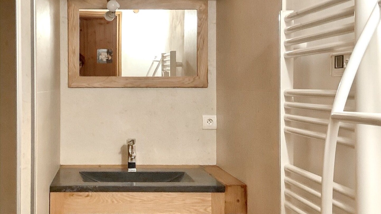Photo of Bathroom in Nancroit