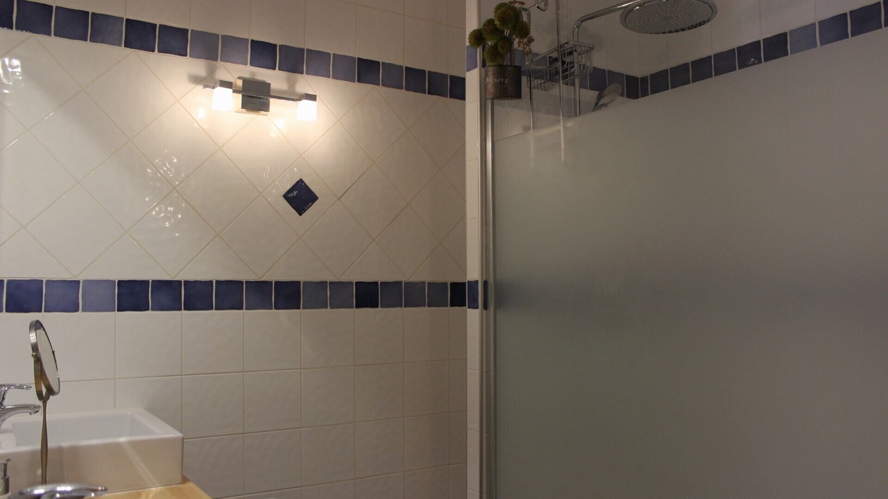 Photo of Bathroom in Saint-Marcel