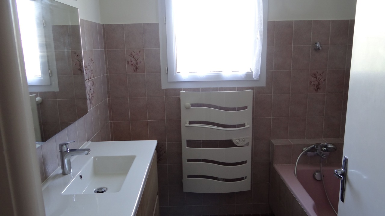 Photo of Bathroom in Tregunc