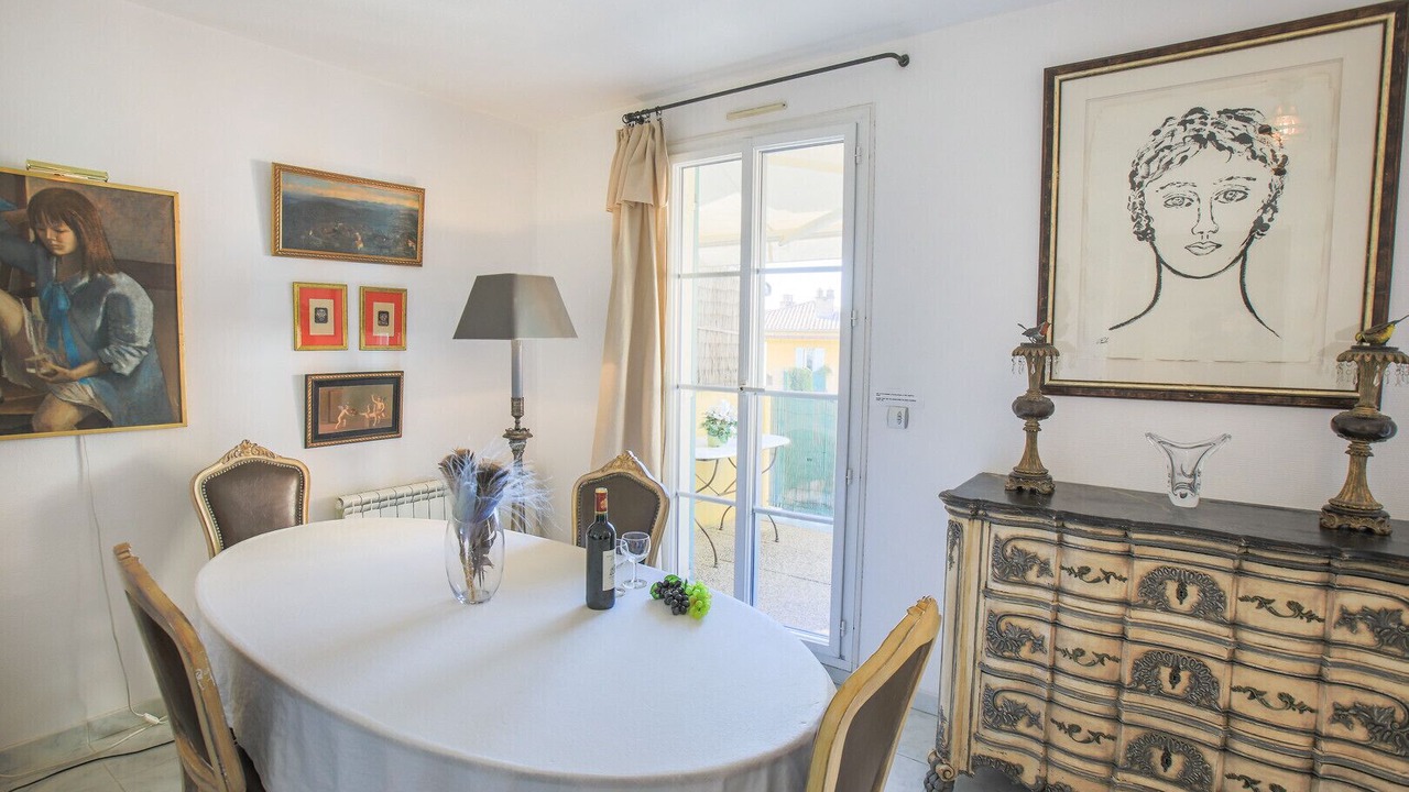 Photo of Livingroom in Old Town