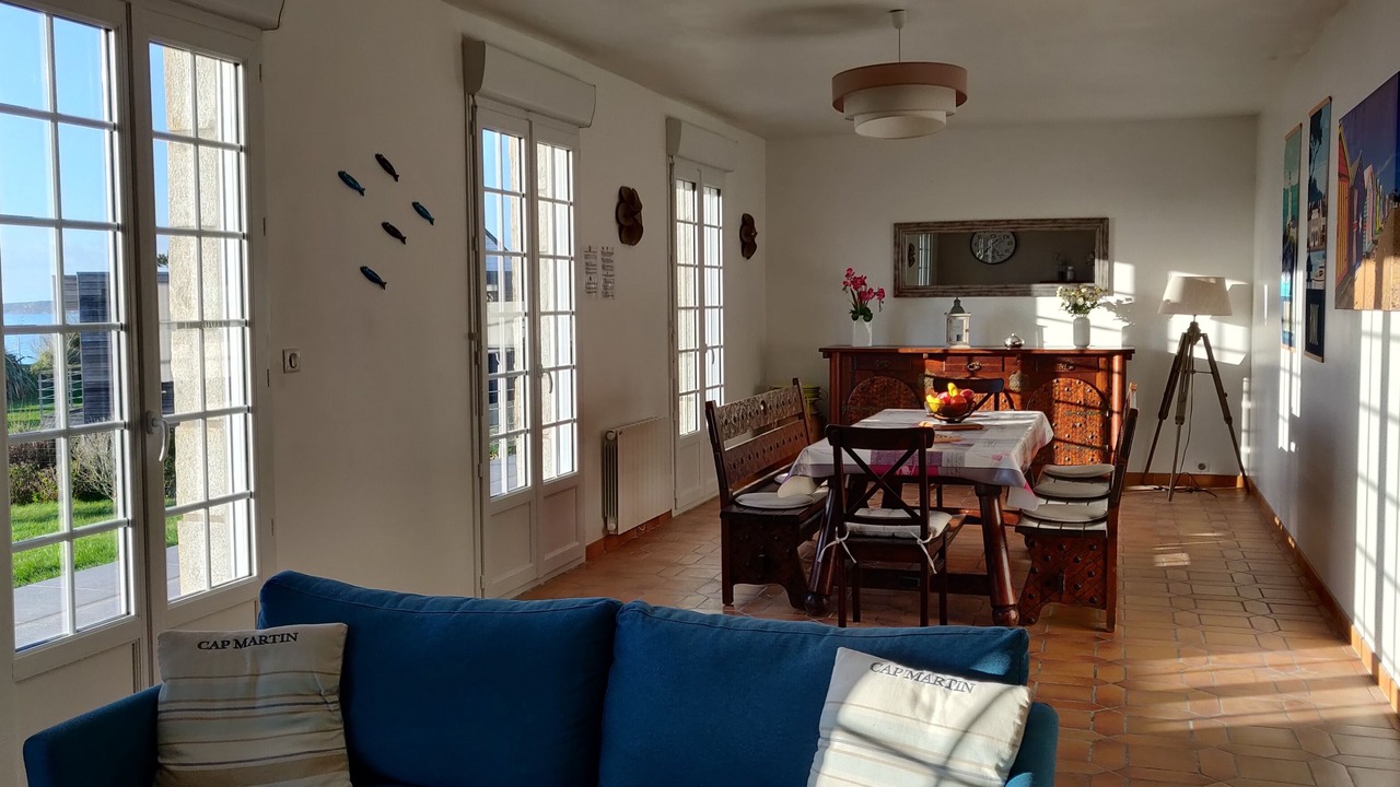 Photo of Livingroom in Tredrez-Locquemeau