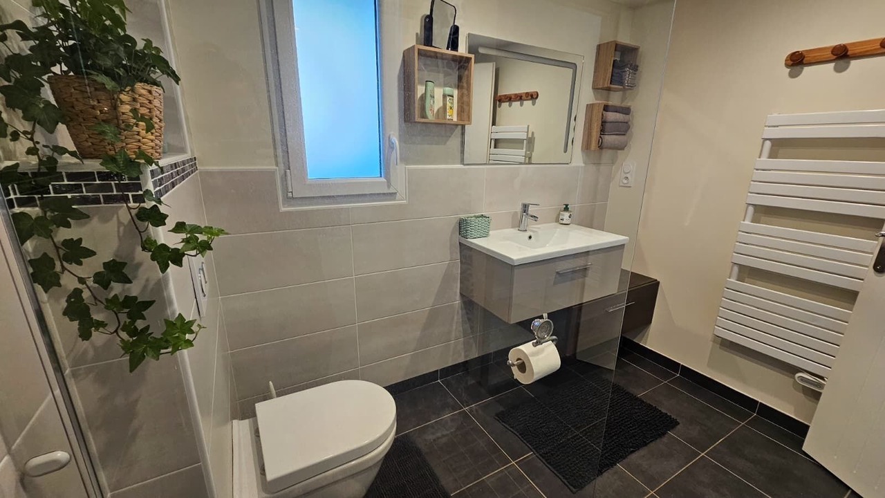 Photo of Bathroom in Locquirec
