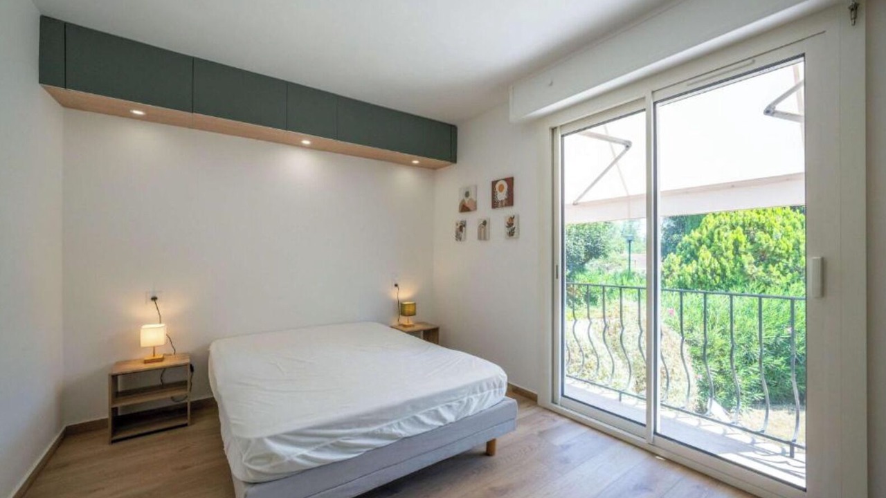 Photo of Bedroom in Biot