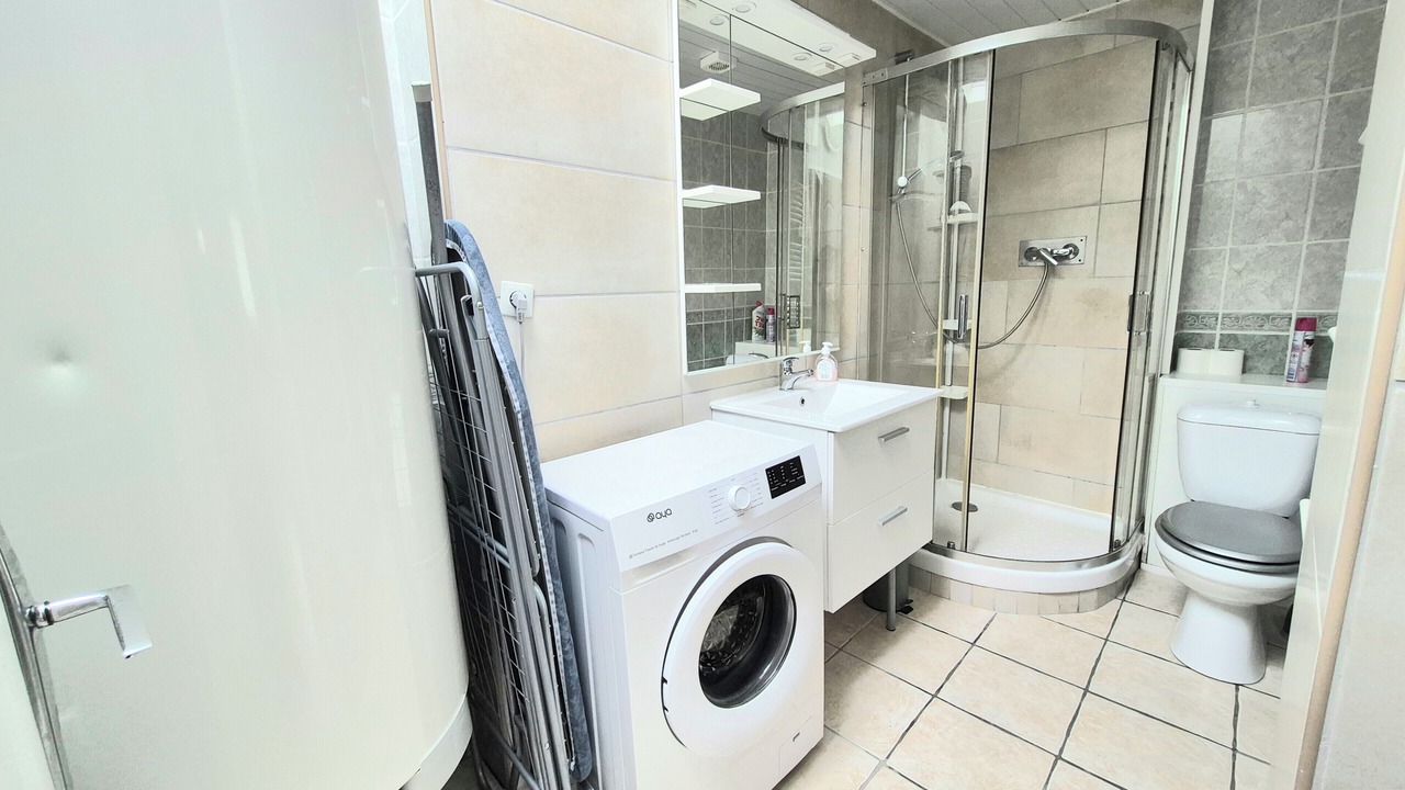 Photo of Bathroom in Saint-Laurent-sur-Mer