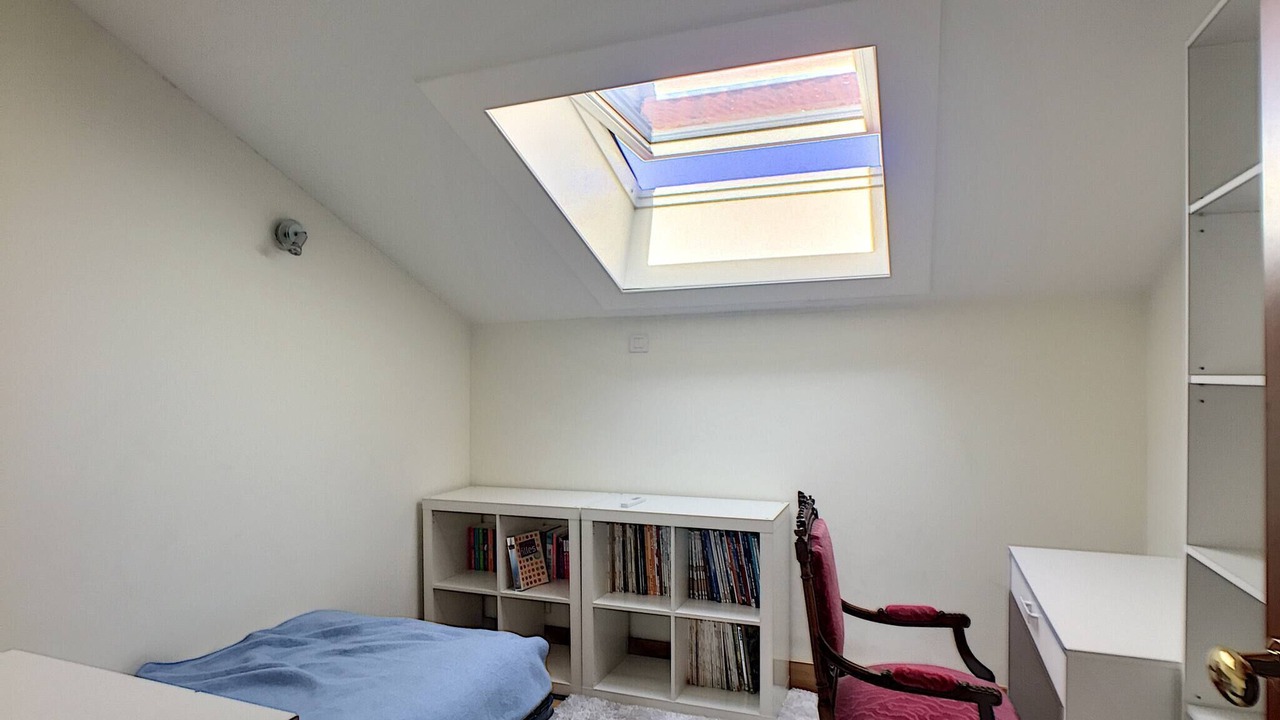 Photo of Bedroom in Prado - Republique