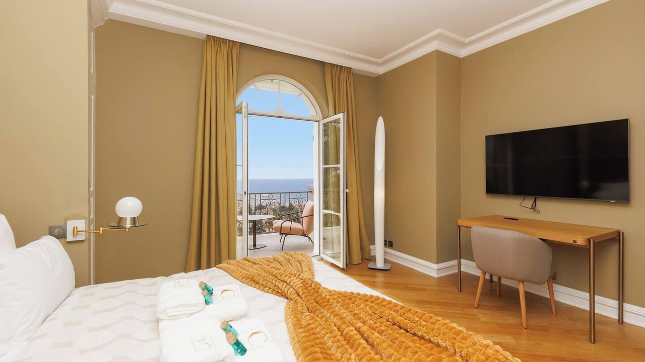 Photo of Bedroom in California - Pezou