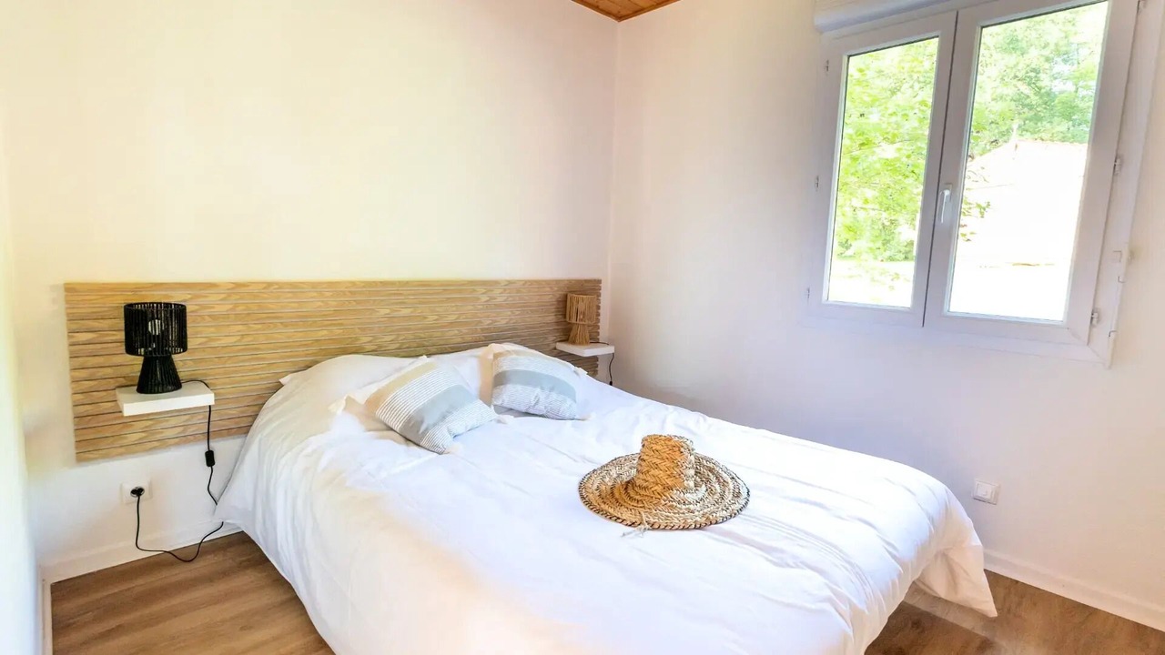Photo of Bedroom in Longeau-Percey
