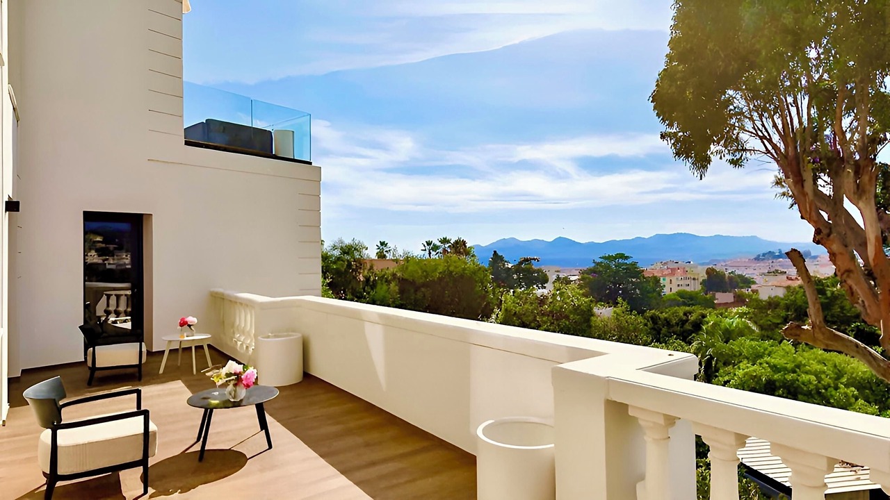 Photo of Patio Balcony in California - Pezou