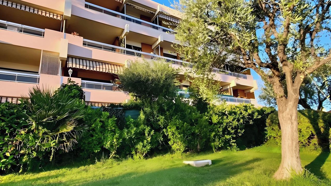 Photo of Outdoor in Fabron
