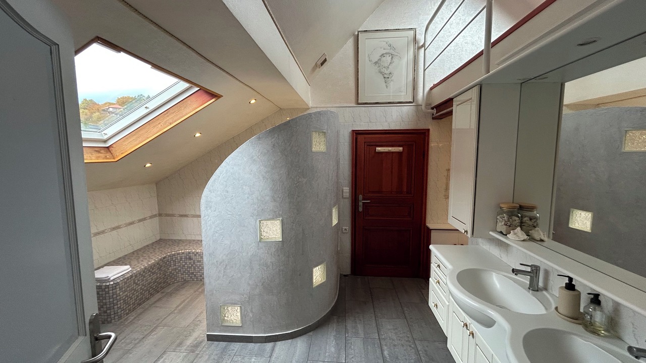 Photo of Bathroom in Osenbach