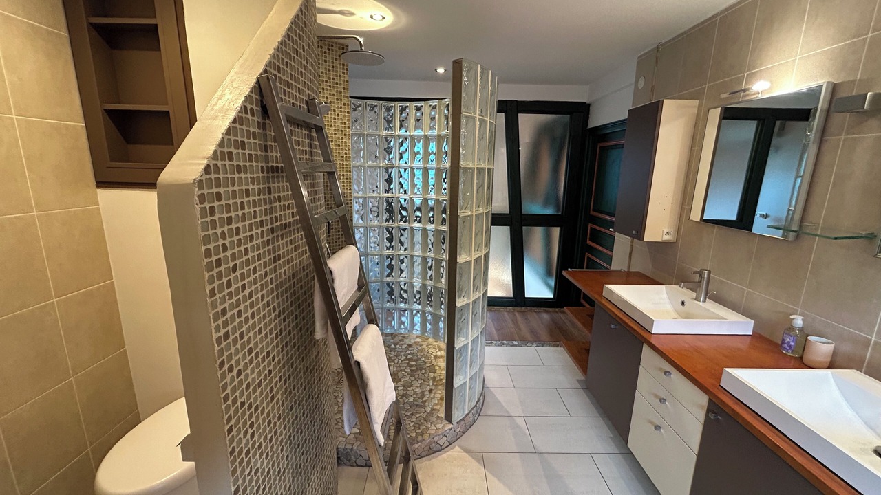 Photo of Bathroom in Osenbach