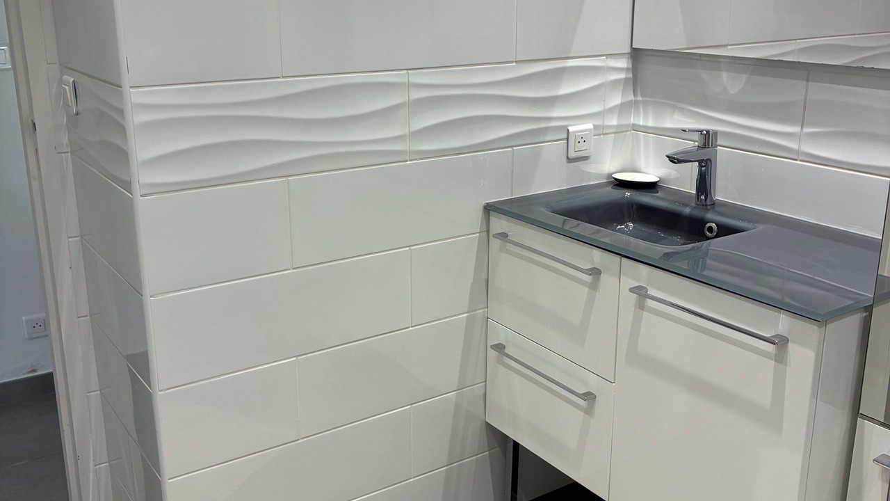 Photo of Bathroom in Les Pennes-Mirabeau