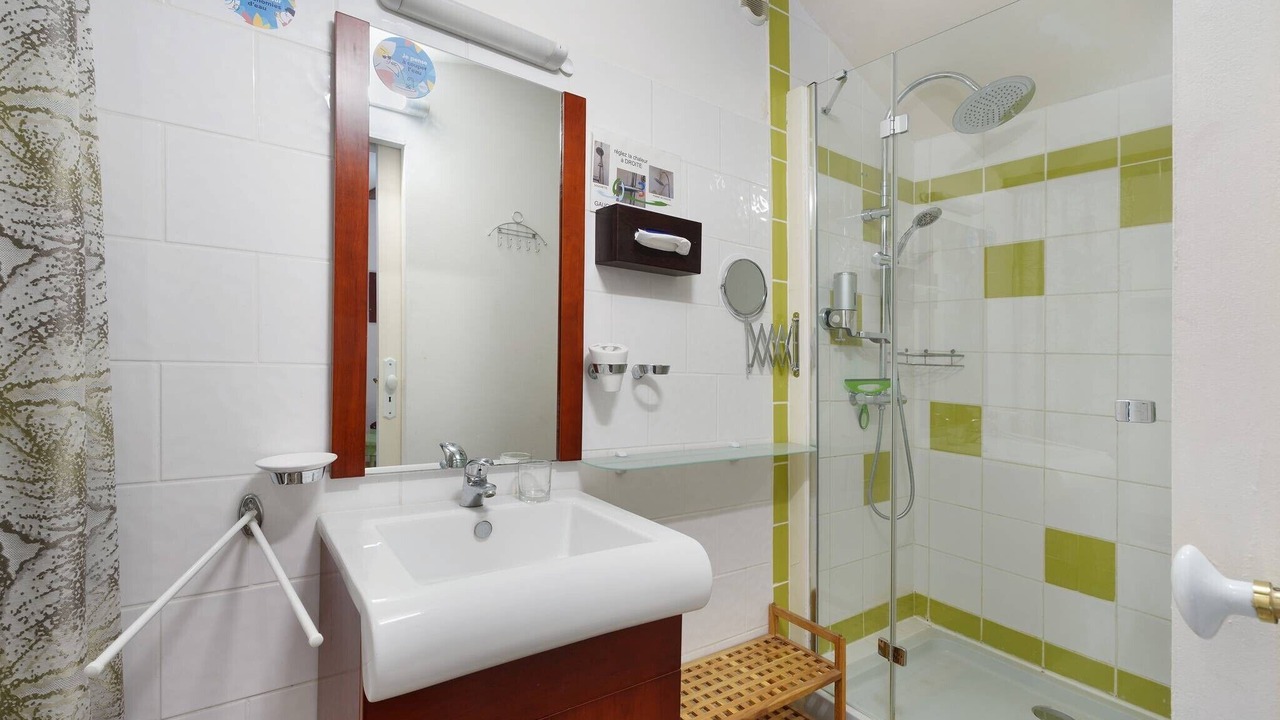 Photo of Bathroom in Tiffauges