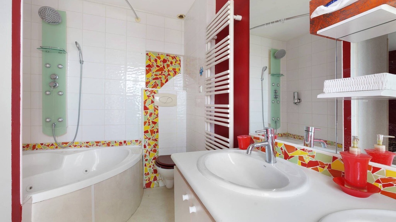 Photo of Bathroom in Tiffauges