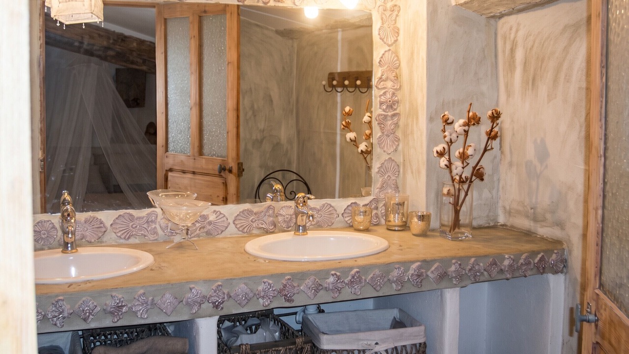 Photo of Bathroom in Gabian