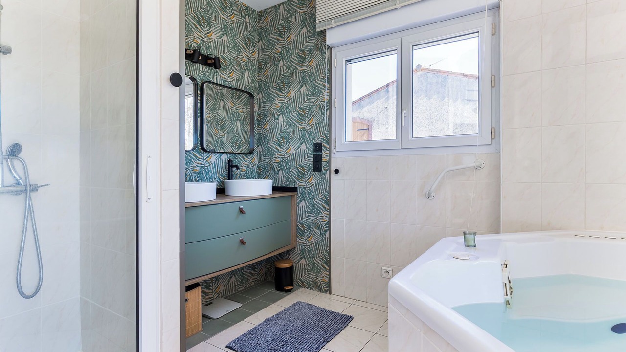 Photo of Bathroom in Lauzerville