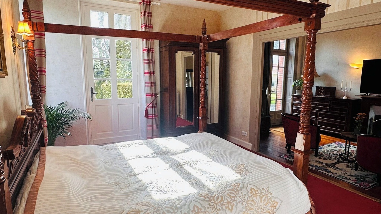 Photo of Bedroom in Saint-Mesmin