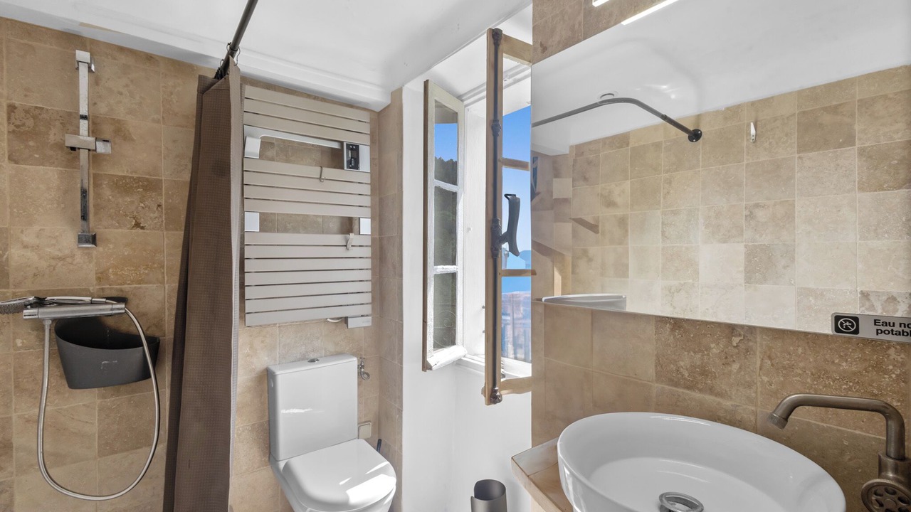 Photo of Bathroom in Cabris