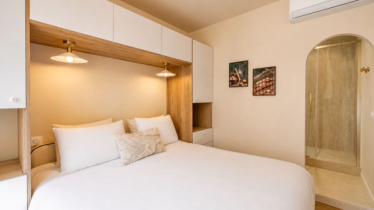 Photo of Bedroom in Jean-Medecin