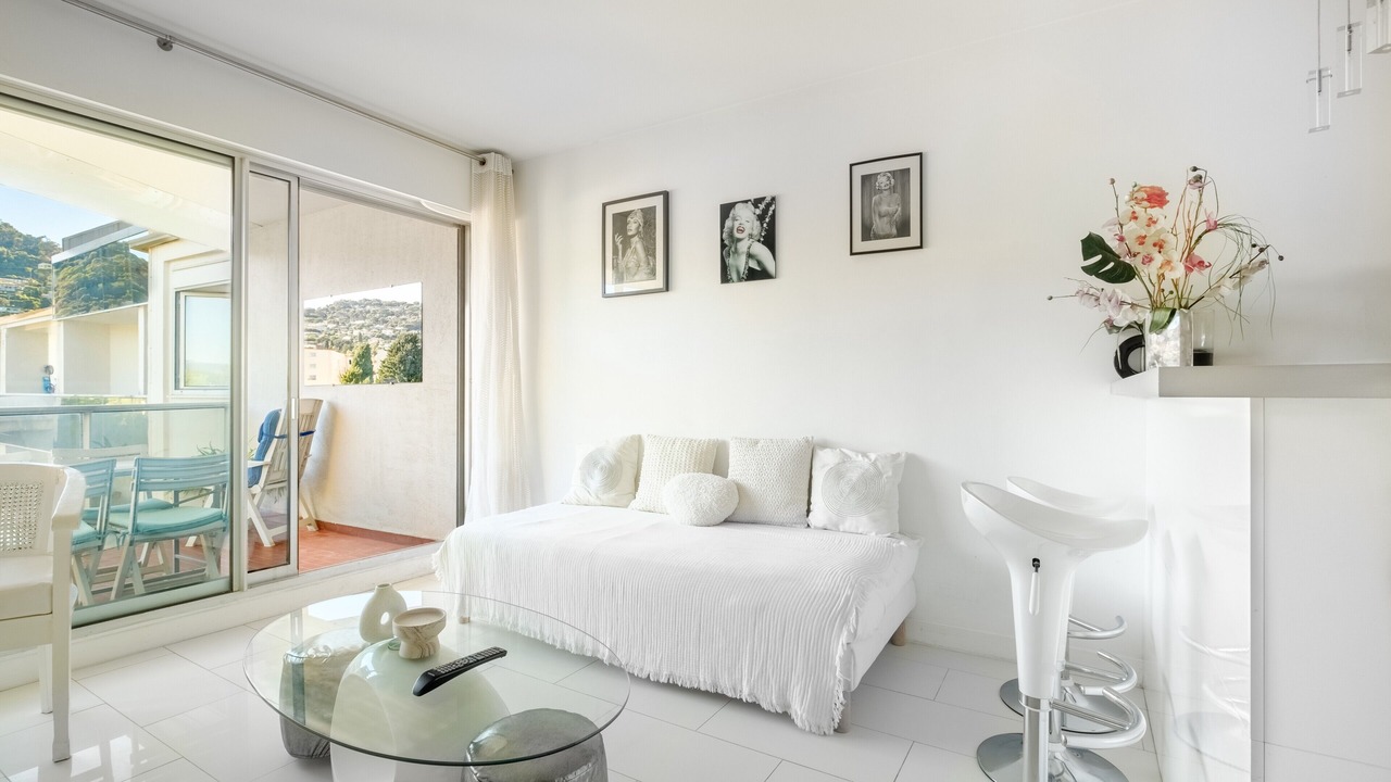 Photo of Bedroom in California - Pezou