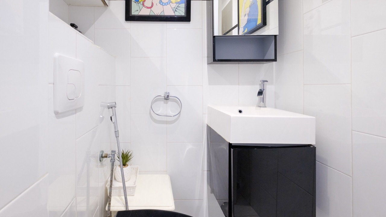 Photo of Bathroom in California - Pezou